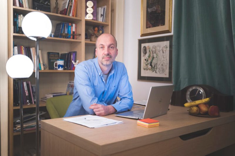 Dr. Eugen Hriscu, psihiatru specializat în adicții, avertizează că România nu are un sistem real de prevenție și tratament pentru adolescenții care consumă droguri. FOTO: arhiva personală