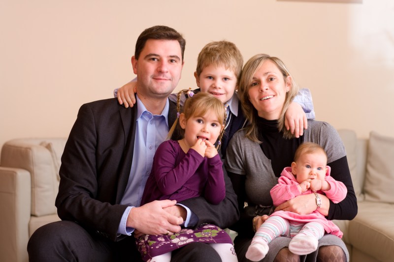 TABEL Taxarea reală în România: Suntem printre cele 7 țări din Europa în care iei acasă mai puțin de două treimi din salariul brut. Suntem campioni europeni la taxarea familiilor cu copii