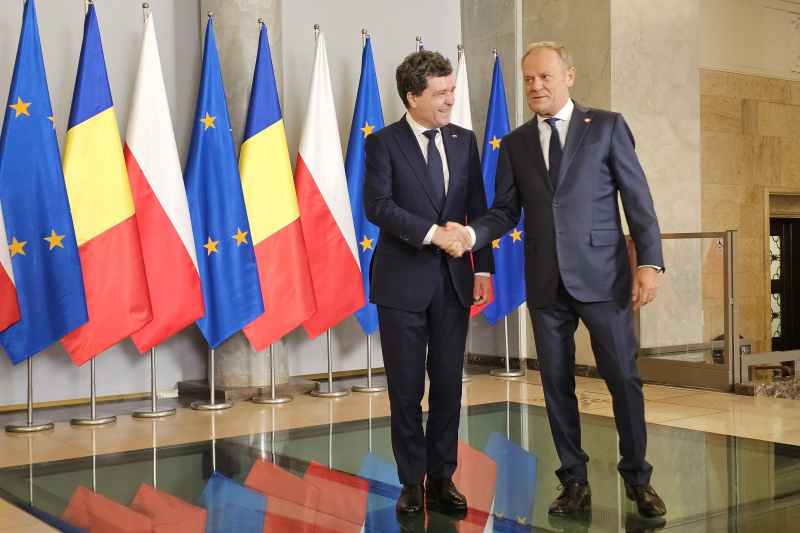 Primele imagini cu Nicușor Dan la Varșovia. A fost primit de Donald Tusk la sediul guvernului