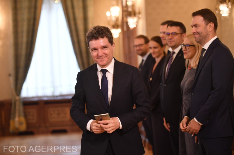 Consultări ale președintelui Nicușor Dan cu delegația Uniunii Salvați România (USR) în vederea desemnării unui candidat la funcția de prim-ministru. Foto: Grigore Popescu / Agerpres