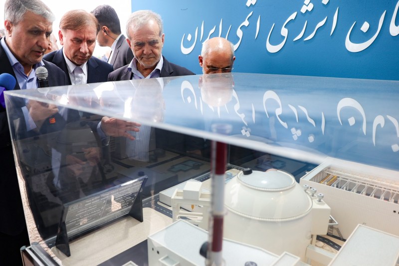 Rusia spune că e pregătită să își evacueze personalul de la centrala nucleară Bushehr din Iran: „Ținem degetul pe puls”