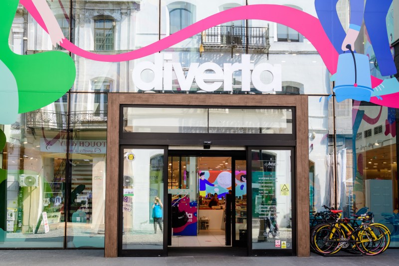 Lanțul de librării Diverta a intrat în faliment