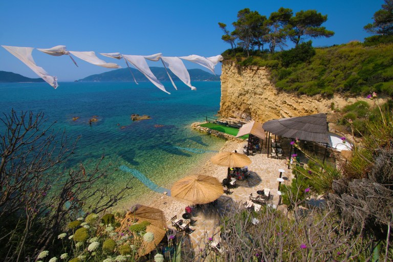 Plajă din Zakynthos, Grecia. Foto: Mkcinematography / Dreamstime