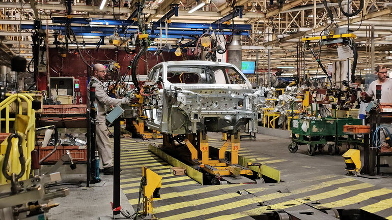 Germanii au descoperit: România are un cost de salarizare per mașină fabricată mai mic decât China