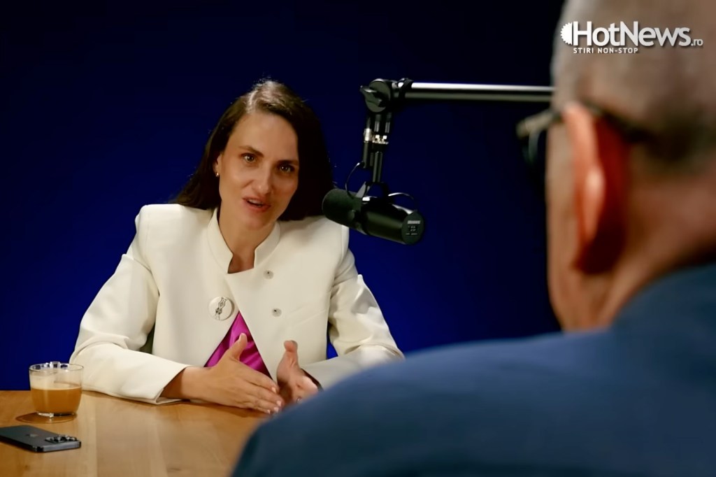 Oana Țoiu, în interviu în studioul Hotnews