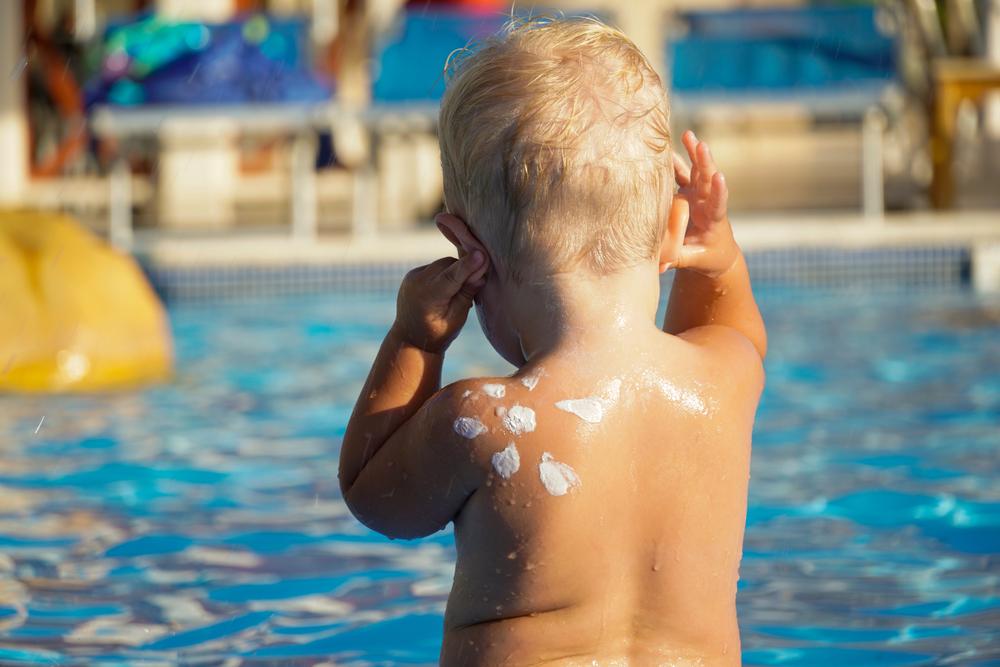 Otita externă este o inflamație a canalului auditiv extern, cauzată în principal de retenția de apă după înot. FOTO: Shutterstock