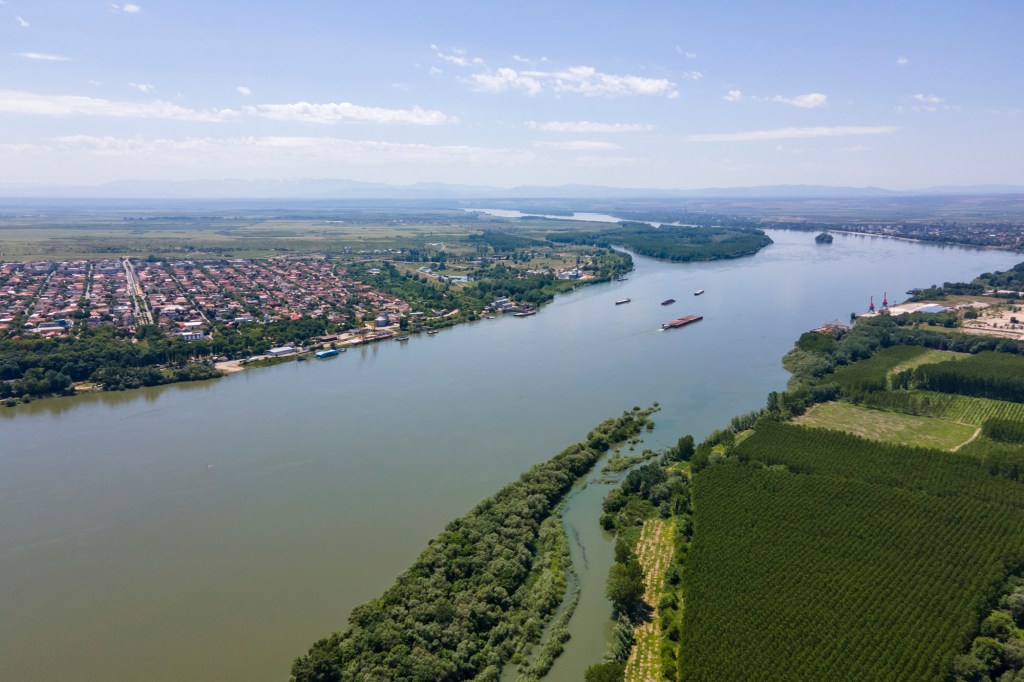 Vedere aeriană a orașului Calafat, pe marginea Dunării. Foto: Shutterstock