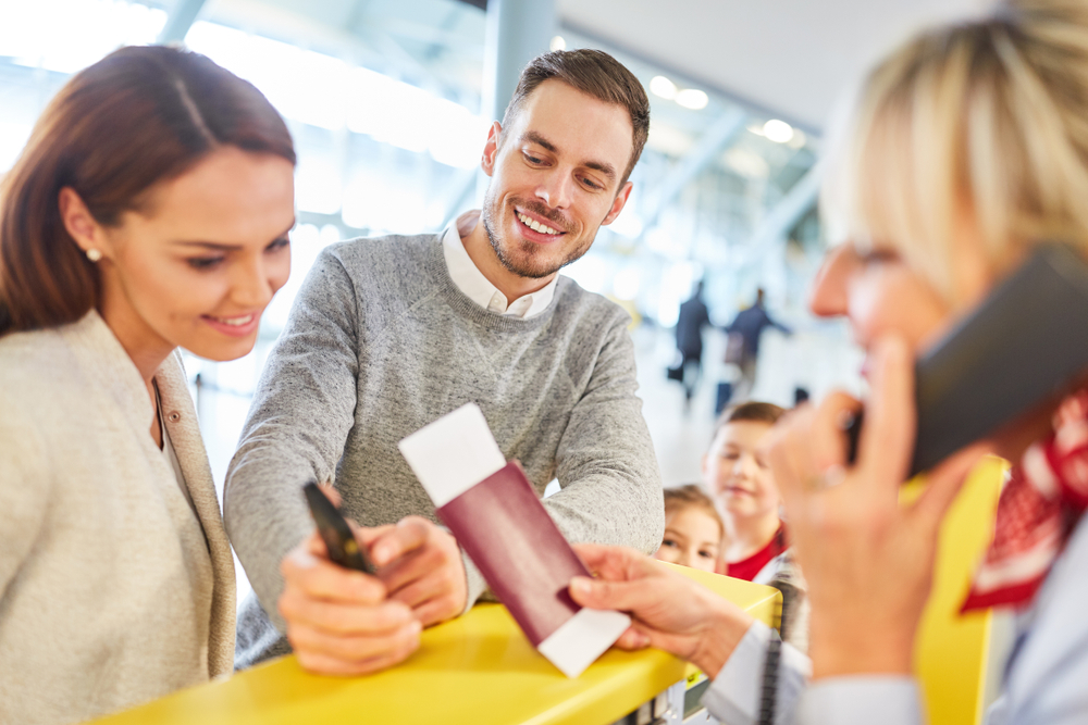 Urmați pașii de la finalul articolului pentru a vă asigura că actele de călătorie ale familiei voastre sunt valabile și vacanța poate începe. FOTO: Shutterstock