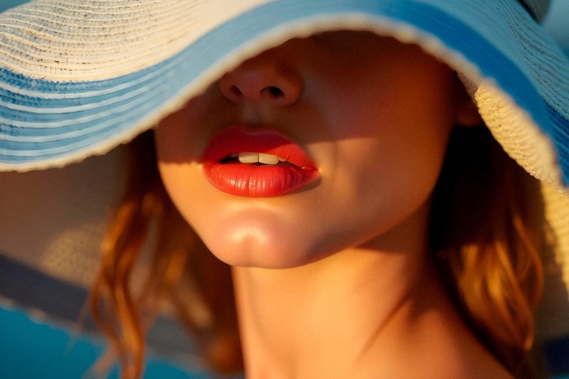 Ingredientele de evitat dacă ai buze sensibile la soare