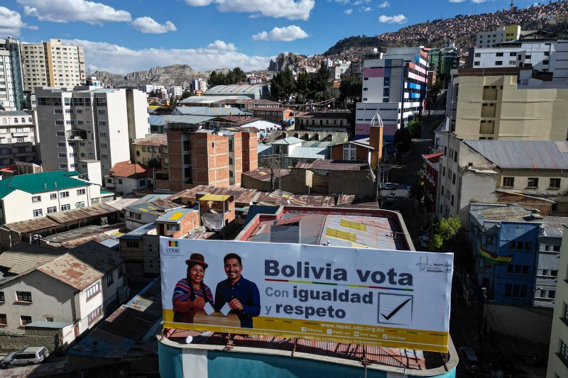 „Vom schimba totul, absolut totul”. Alegeri decisive în Bolivia după 20 de ani de guvernare socialistă