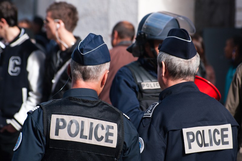 O mașină a intrat într-un grup de oameni în Franța: „Din păcate, bilanțul este foarte grav”