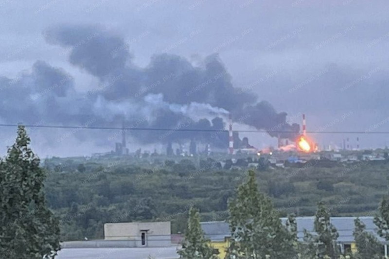 VIDEO Ucraina a lovit două ținte importante din Rusia în noaptea de dinaintea întâlnirii Trump-Putin