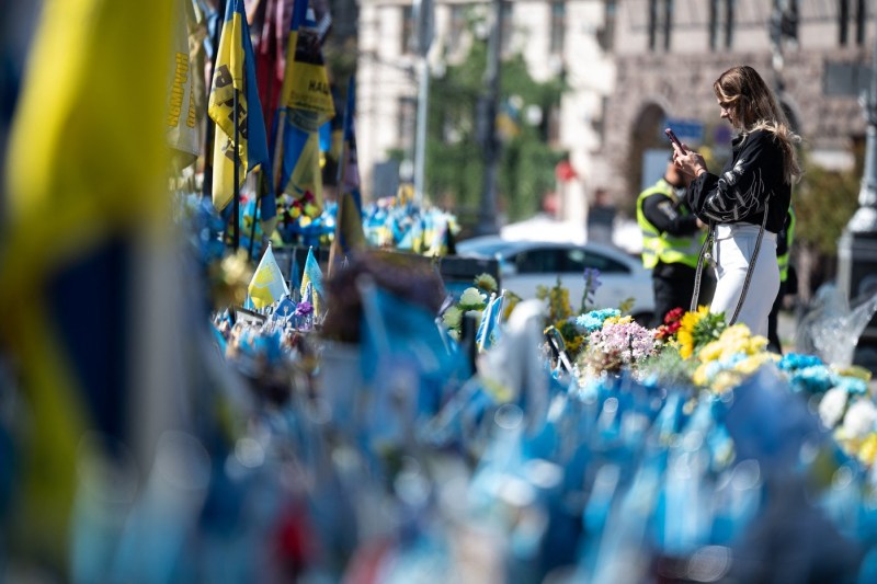 REPORTAJ din Kiev, de Ziua Independenței Ucrainei. „Dacă țara vi se pare un concept vag, aflați că noi luptăm întâi pentru familiile noastre, pentru copii și apoi pentru țară”