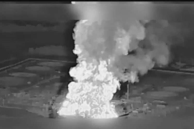 VIDEO Comandantul Forțelor de sisteme fără pilot din Ucraina anunță lovirea unei stații-cheie de pompare a țițeiului rusesc