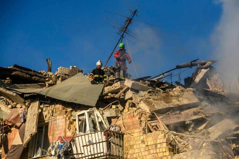 18 morți în Kiev, clădiri distruse, ambasada UE și British Council – lovite și avariate / Reacții dure după atacul masiv al Rusiei asupra Ucrainei / Anunțul României – VIDEO