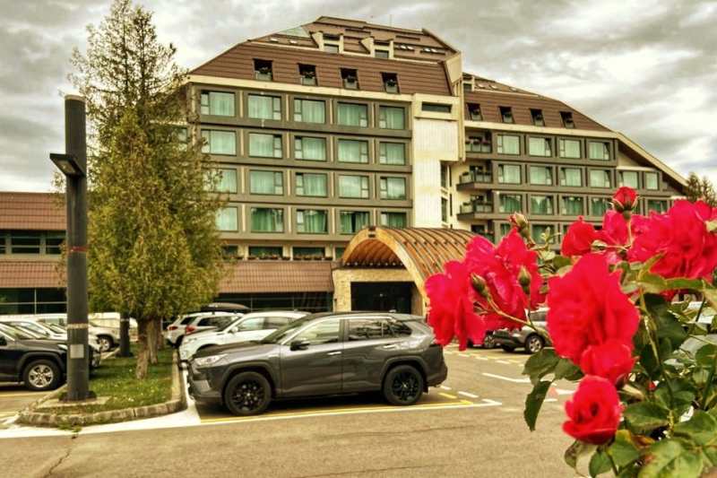 Afacere hotelieră oprită surprinzător, după decesul fondatorului Alexandrion