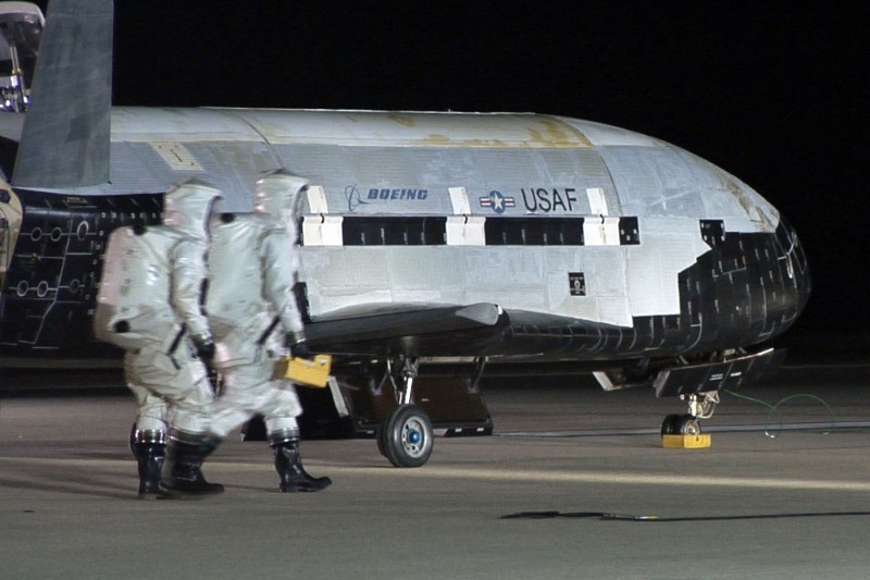 Misteriosul avion X-37B a fost lansat într-o nouă misiune, cu un „GPS cuantic” la bord