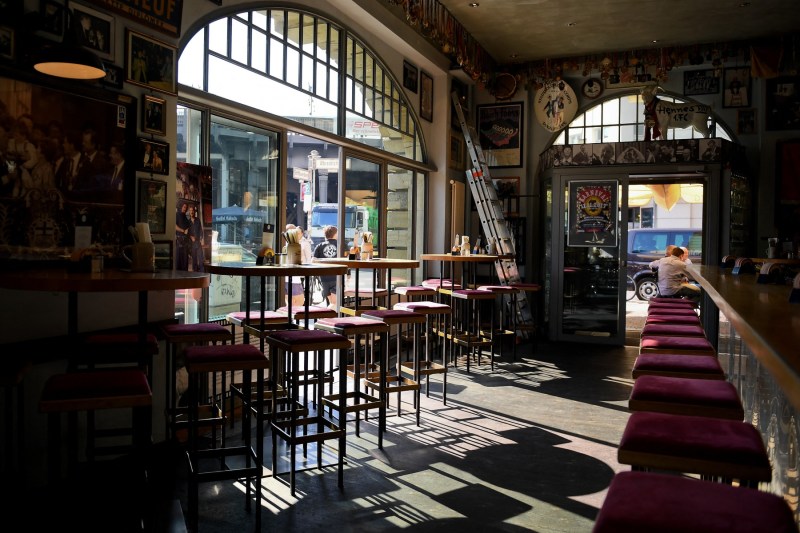 O mare capitală europeană încearcă să ademenească turiștii de care Parisul și Barcelona s-au săturat: „Prețurile sunt absolut moderate aici”