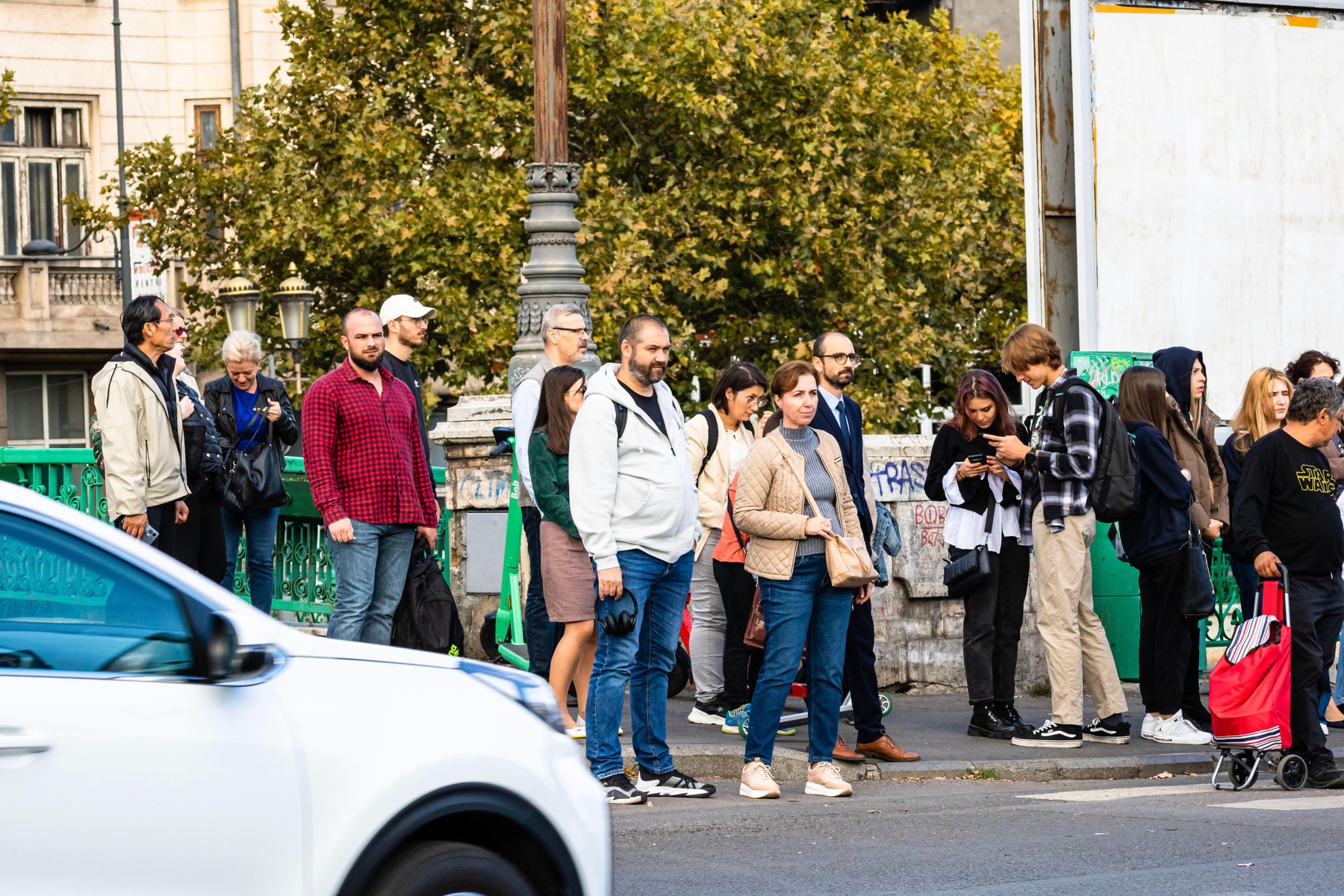 Strategia Națională de Apărare: „Cetățeanul are un rol cheie în securitatea națională” / Cum ar trebui să ajute românii și societatea civilă