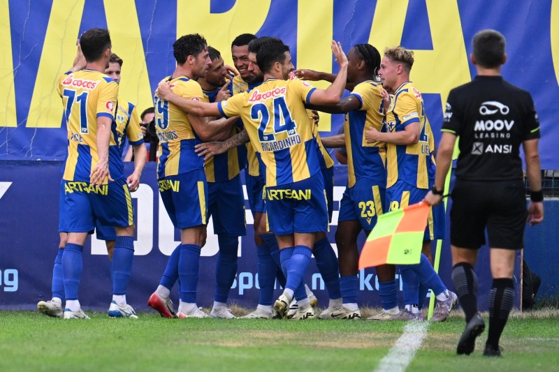 SuperLiga: Spectacol cu 5 goluri la Ploiești. Petrolul, victorie cu Metaloglobus