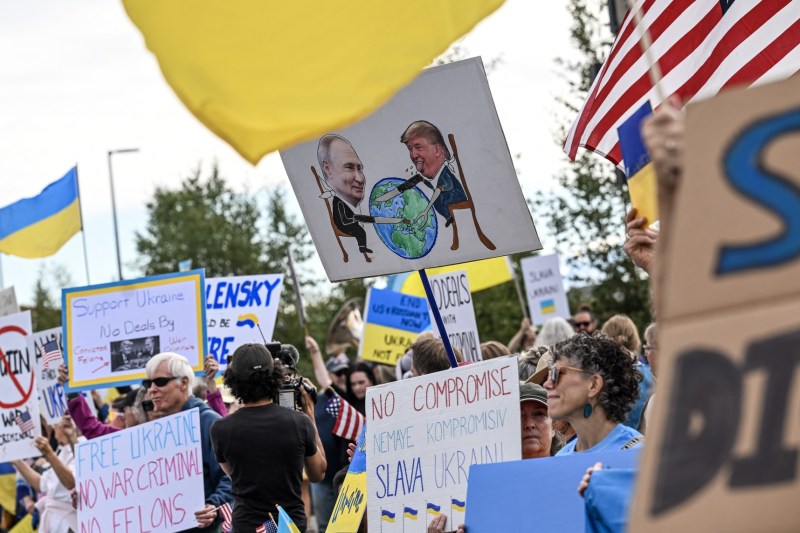 Cum așteaptă locuitorii din Alaska întâlnirea Putin – Trump. „Ar trebui să fie la închisoare și vine nestingherit aici”