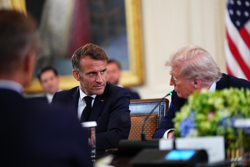 Macron propune includerea unui lider european într-un eventual summit Trump-Putin-Zelenski. Argumentul președintelui francez