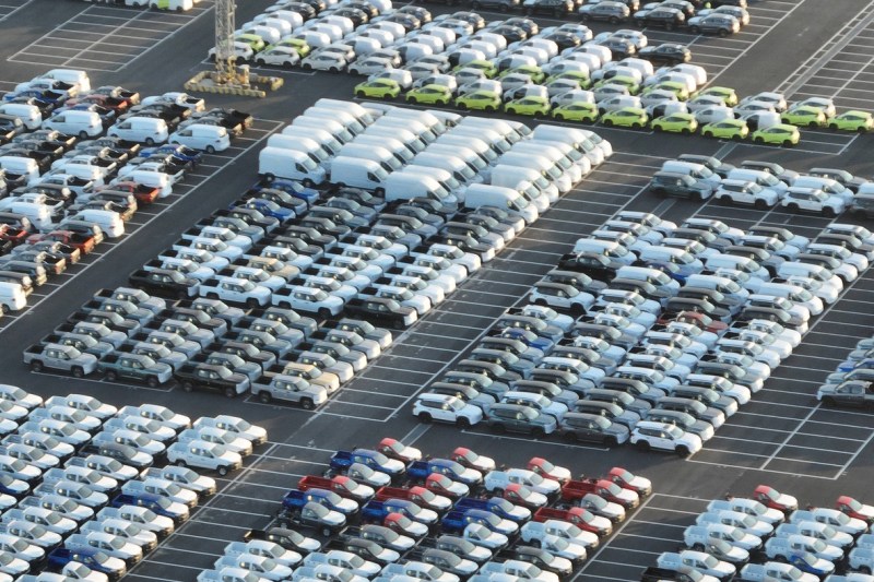 Mașinile lui Musk au pierdut avansul în Europa în fața rivalilor chinezi. Ce arată ultimele date