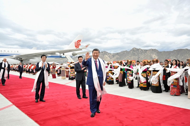 Xi Jinping a cerut o reglementare mai strictă a „afacerilor religioase” și o „îndrumare” a budismului tibetan în cadrul unei rare vizite în Tibet