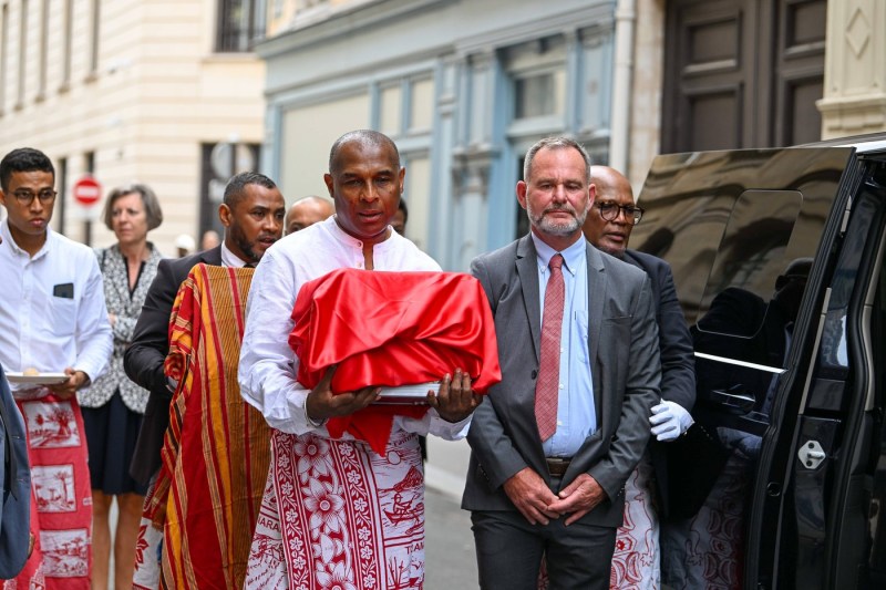 Franța a înapoiat unei foste colonii craniul unui rege pe care l-a decapitat în secolul XIX