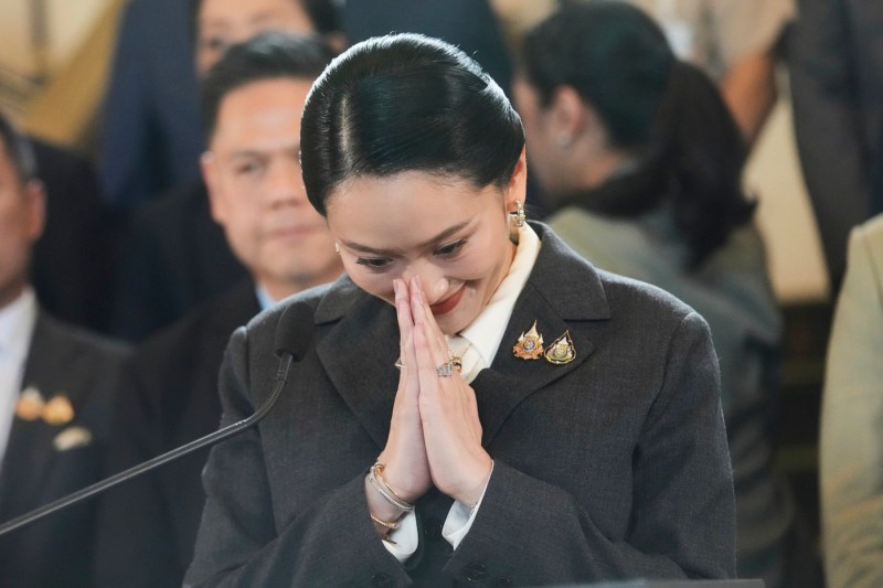 „Unchiule”. Un telefon a încheiat astăzi brusc cariera unei prim-ministre dintr-o importantă țară din Asia