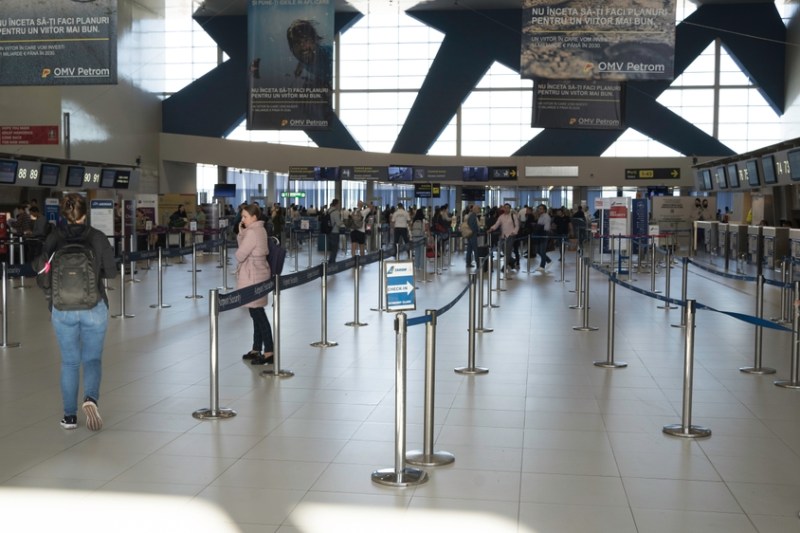 Controlul de securitate în Aeroportul „Henri Coandă". Foto: Tourialay Akbari / Shutterstock.com