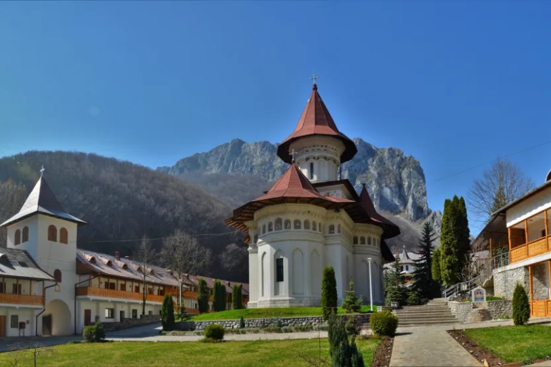 România care se stinge în liniște: localitățile în care în ultimii 5 ani au venit pe lume doar 3 copii. Într-o comună cu 10 sate s-au născut 3 copii