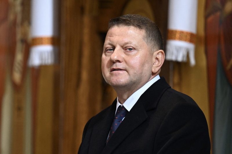 Fostul comandant al armatei ucrainene Valeri Zalujnîi, mesaj critic față de Zelenski în plin scandal de corupție : „Pacea oferă o șansă pentru schimbare politică”