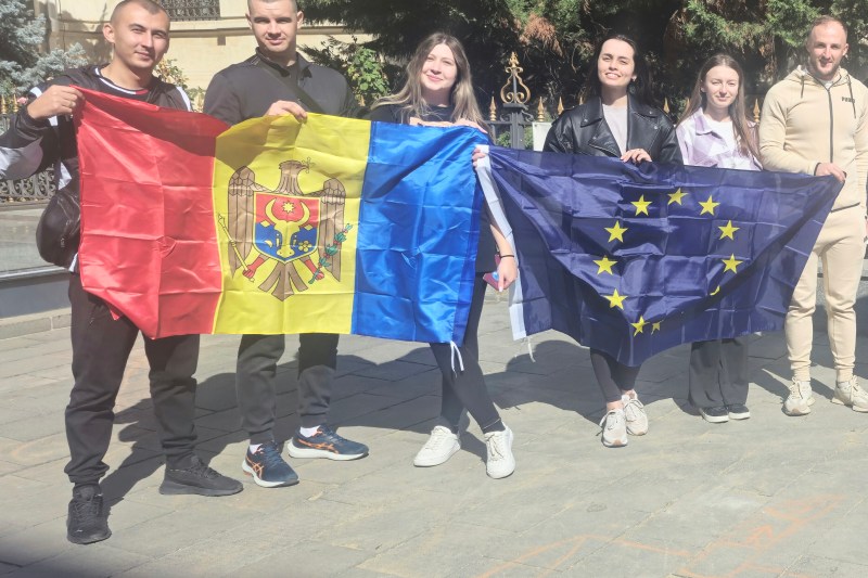 REPORTAJ Pentru ce au votat basarabenii din București la alegerile din Moldova. Între „cerul senin” și „marele conflict”