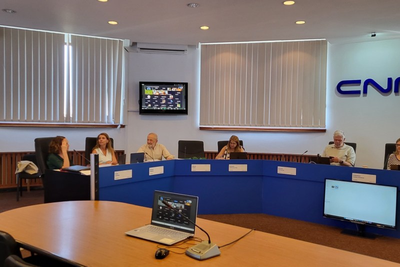 Controverse în CNA după o sesizare către TikTok. Un membru acuză că „România și Moldova sunt atacate informațional de Rusia”, un altul denunță implicarea Consiliului