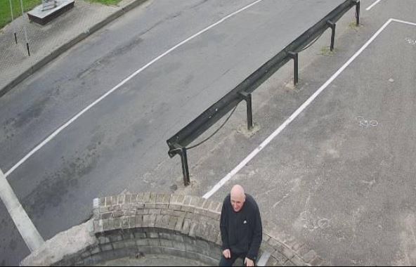 VIDEO Singur, în „no man’s land”, un deținut politic eliberat de Lukașenko a refuzat să plece din Belarus: „Acest lucru arată cât de crud este regimul”