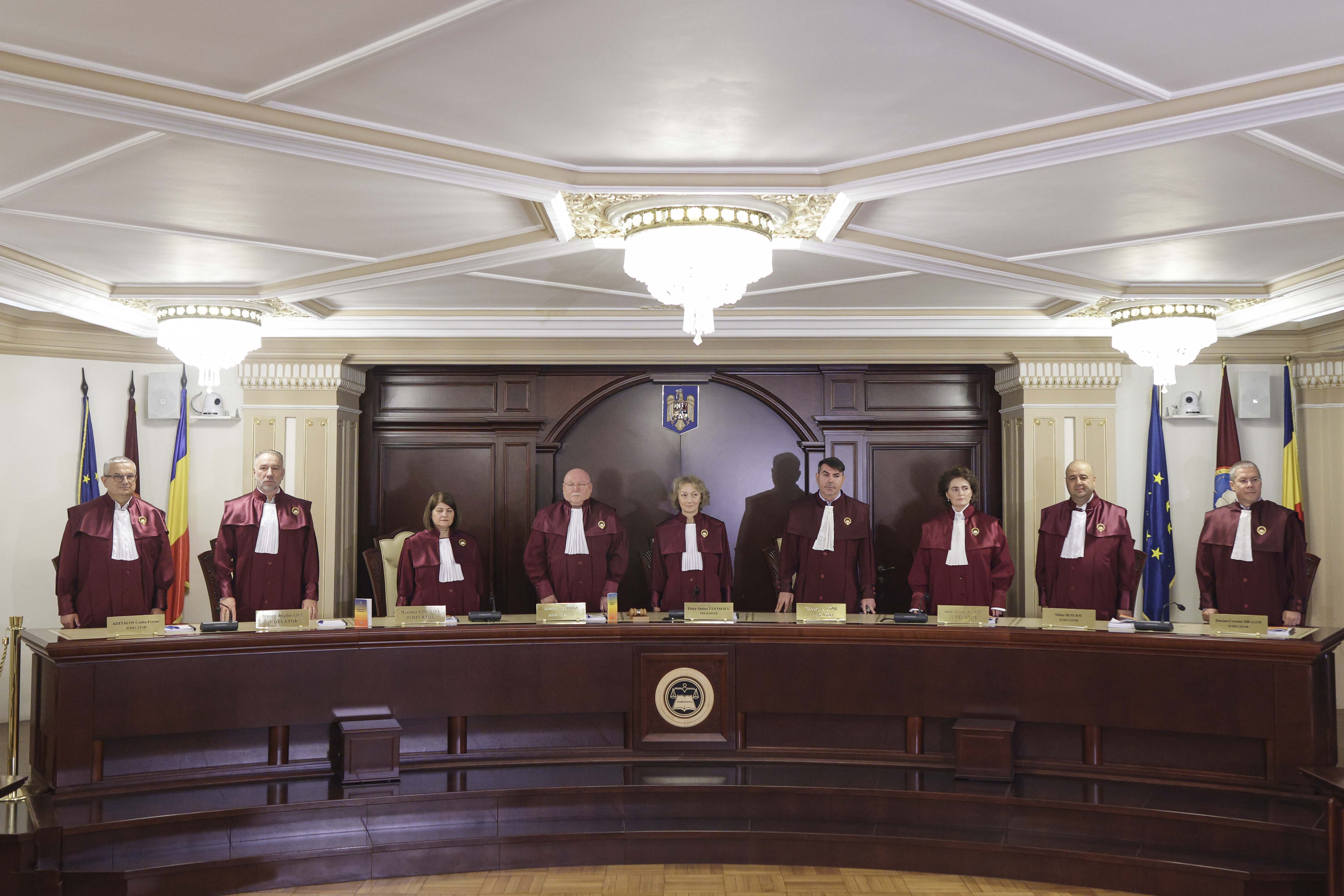 Argumentul invocat de CCR pentru a respinge reforma pensiilor magistraților nu a fost folosit și în alte cazuri. Cum a trecut de Curte, fără avizul CSM, legea care a generat cele mai mari proteste din