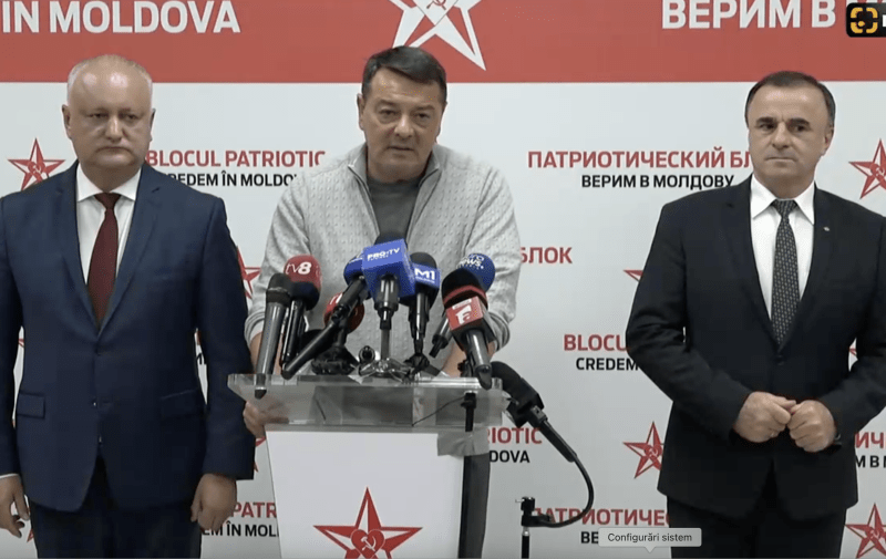 Constantin Starîș i-a însoțit la declarații Igor Dodon și pe Vasile Tarlev, liderul Partidului Viitorul Moldovei. Foto: captură Realitatea.md