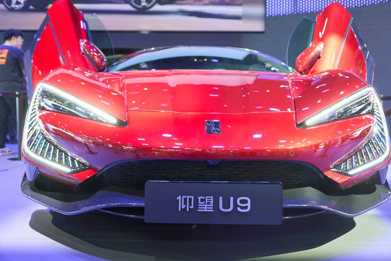 VIDEO Cea mai rapidă mașină din lume este acum produsă în China: Recordul deținut de Bugatti Chiron a fost depășit