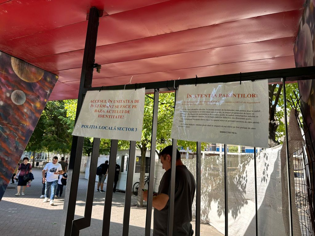 Intrarea în școală