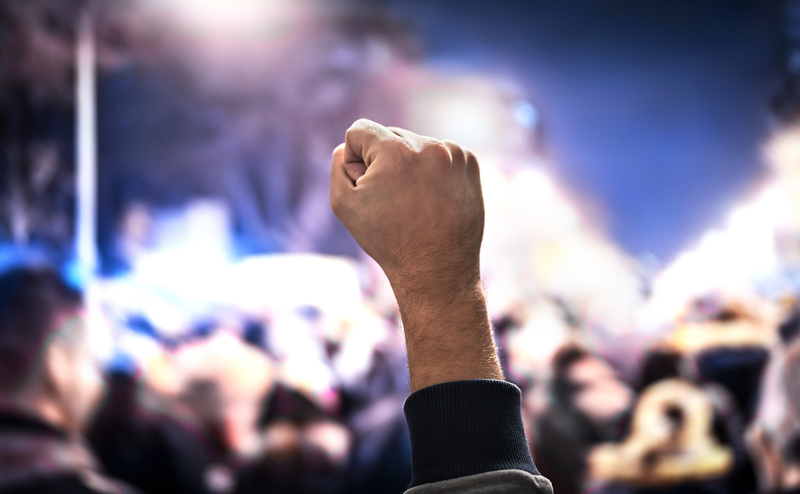 „Era pasiunilor întunecate. Odată ce pătrund în corpul tău, tind să se răspândească”. De ce politica actuală este diferită de tot ce știam până acum