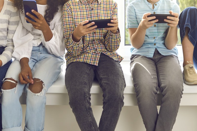 Copiii generației Alpha vin dintr-o școală unde AI a depășit deja zona de utilizare pasageră. FOTO: ID 199367206 © Lacheev | Dreamstime.com