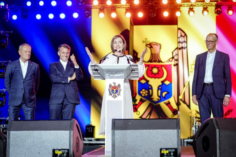 Liderii europeni salută victoria partidului Maiei Sandu în alegerile parlamentare din Republica Moldova. Macron, mesaj în română