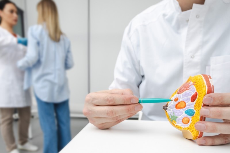 O tehnică inovativă în cancerul de sân – mastectomia asistată endoscopic- se practică cu succes la Regina Maria Cluj. Ce prespune operația minim invazivă, explică. dr. Alexandra Caziuc