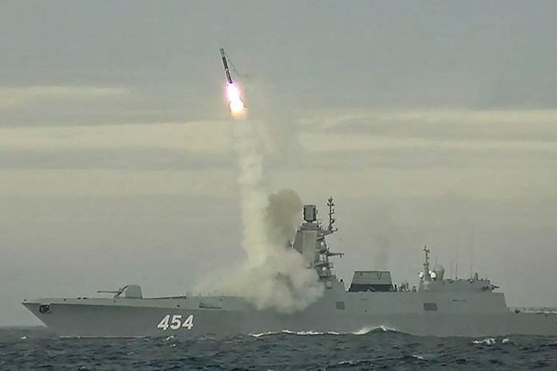 Zapad 2025: Rusia își etalează puterea militară cu rachete și bombardiere hipersonice