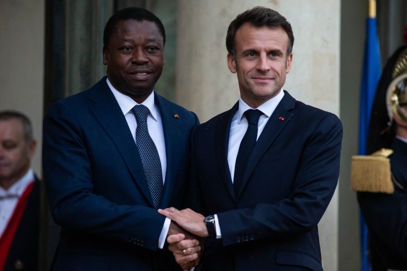 Cumnata unui președinte aflat la putere de 20 de ani a fost arestată după ce i-a cerut să demisioneze