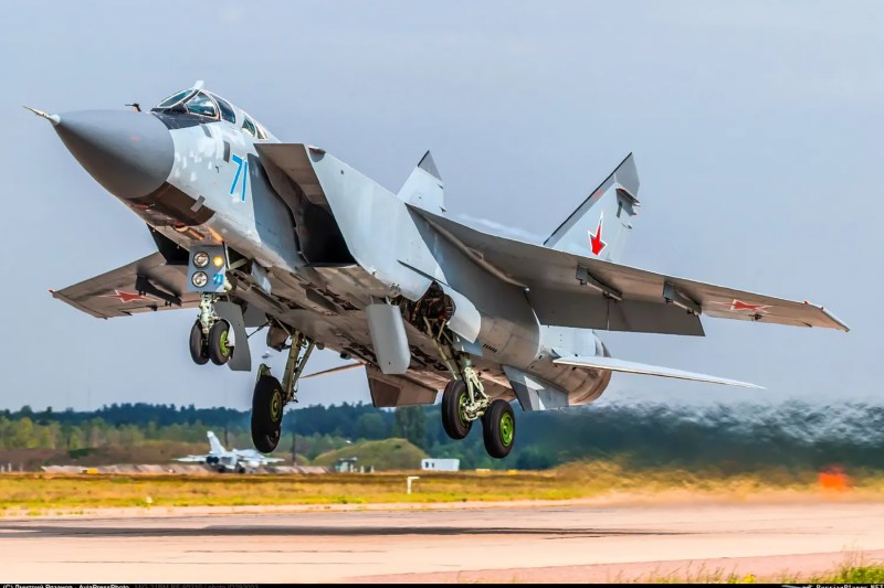 Complot legat de baza Mihail Kogălniceanu, dejucat, susține fostul KGB: 3 milioane de dolari pentru un MiG-31 echipat cu racheta hipersonică Kinjal