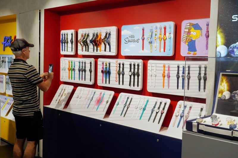 O celebră marcă a început să vândă ceasuri cu orele 9 și 3 inversate. „E un fel de-a face cu ochiul”