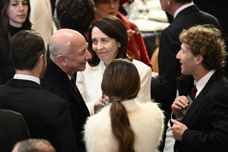 „Faceți tot ce vă stă în putere”. Doi senatori americani cer Meta și Google să blocheze campaniile rusești de dezinformare înaintea alegerilor din Moldova