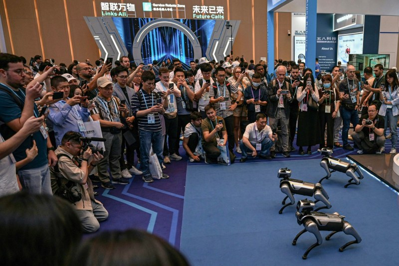 Cum a devenit China „hala de producție” a lumii